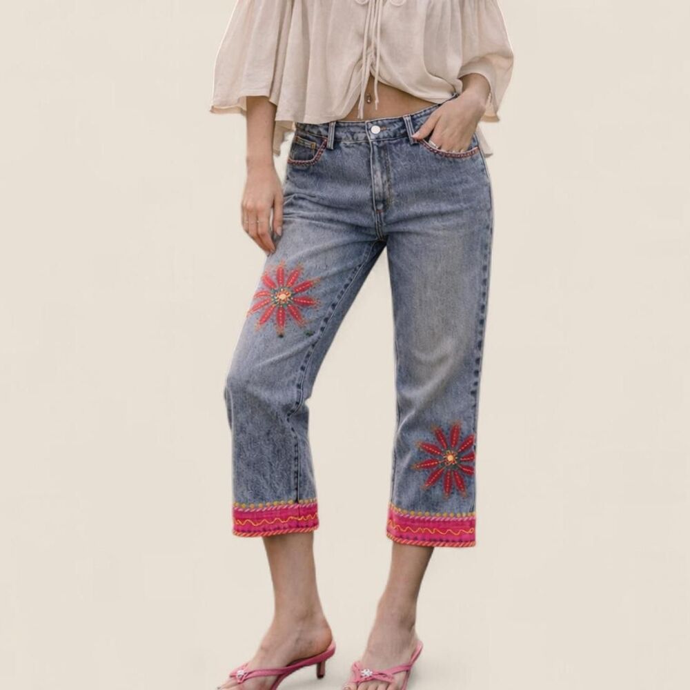 Vintage jeans Y2K Embroidered Flower small | artsy indie beaded cropped denim